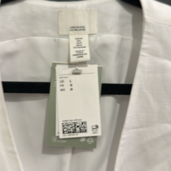 H and m large vest - Picture 2 of 3